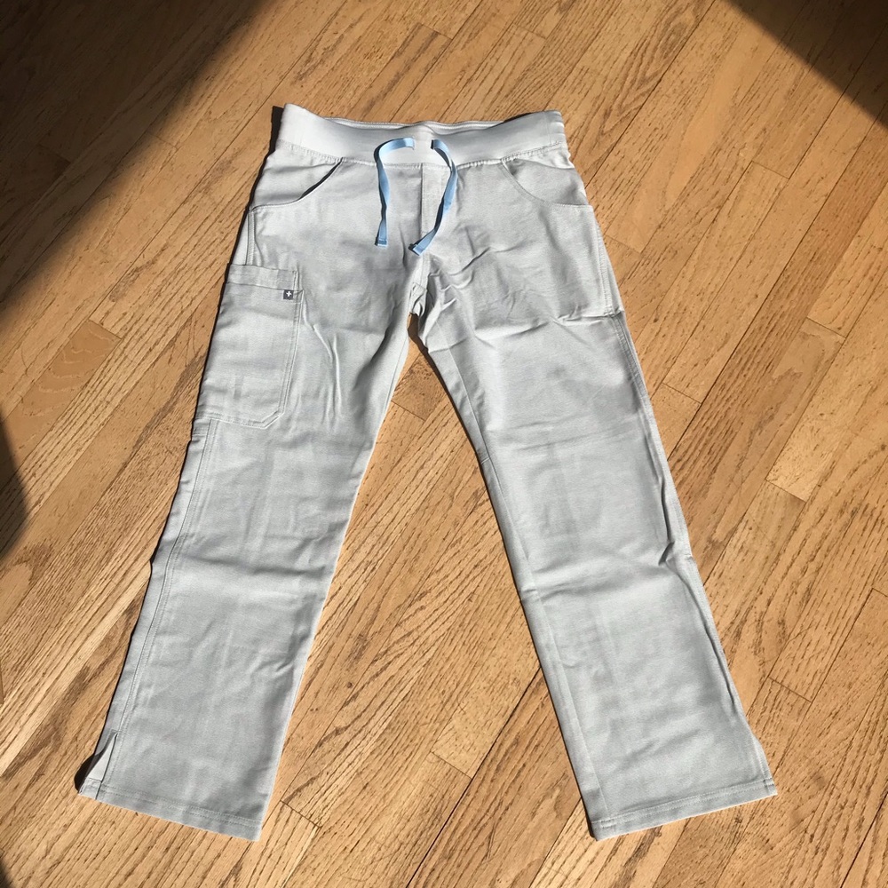 Figs scrubs